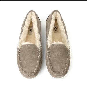 NWOT UGG Women’s Ansley Slippers in Slate